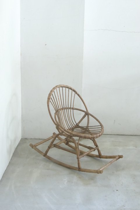 Rattan kids chair 183379779