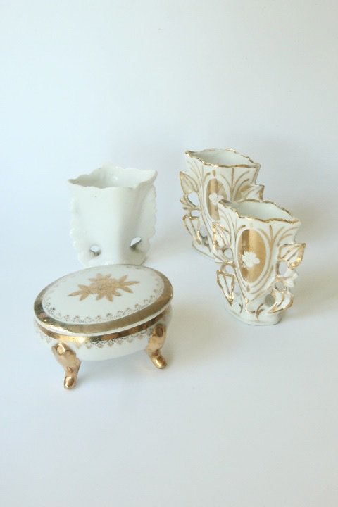 Antique ceramics 183499588