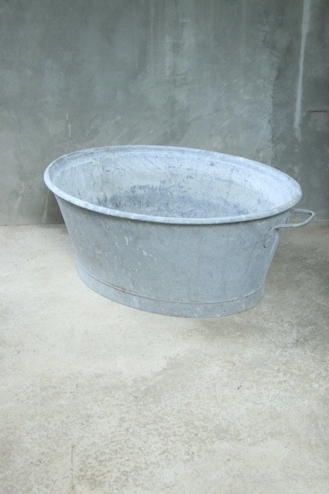 Vintage bucket 183769599