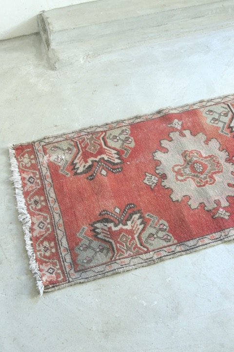 Turkish rug 183947587