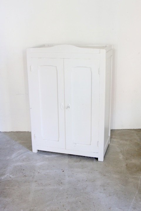 Cabinet 184087252