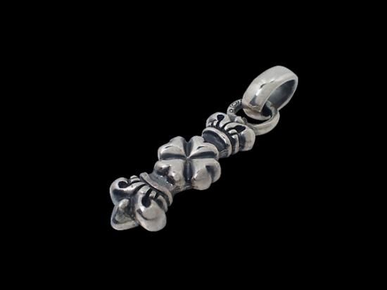 Quarter 4 Heart Crown With H.W.O Pendant [P-203 Quarter 4 Heart Crown With H.W.O Pendant [P-203