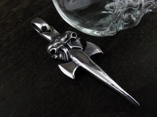 Double Skull Dagger & H.W.O Pendant [P-40]
