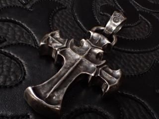 Half Battle-Ax Cross With H.W.O Pendant [P-264]Classic H.W.O