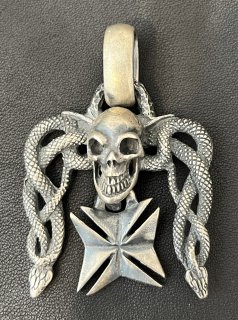 Skull On Snake Buckle With Maltese Cross Pendant [P-337]