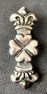 Quarter 4Heart Crown Pendant [Hanging type] [P-357]