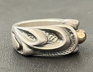Gothic ring with 18karat T-bar skull [R-28]