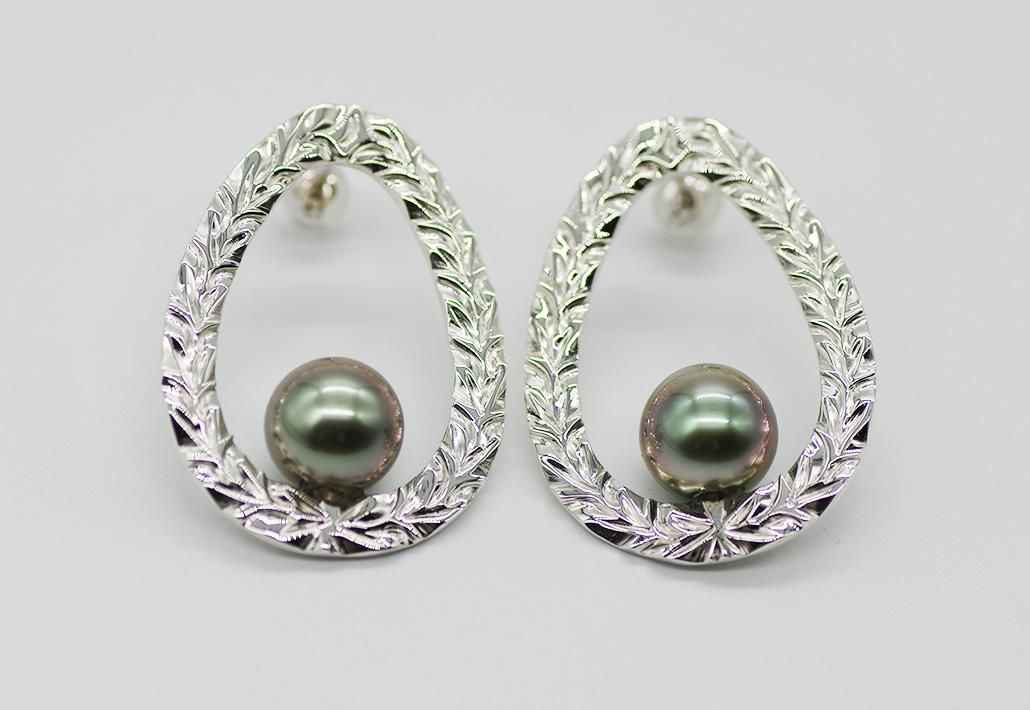 タヒチアンブラックパールサークルピアス [NUIHERE/ポリネシアン