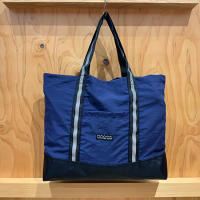 <b>THE PARK SHOP</b></br>SAFEBOY LESSONBAG<br>navy<img class='new_mark_img2' src='https://img.shop-pro.jp/img/new/icons1.gif' style='border:none;display:inline;margin:0px;padding:0px;width:auto;' />