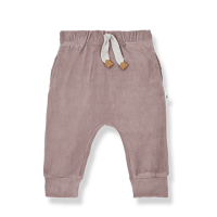 <b>1+in the family</b></br>23aw JON pants<br>mauve <img class='new_mark_img2' src='https://img.shop-pro.jp/img/new/icons1.gif' style='border:none;display:inline;margin:0px;padding:0px;width:auto;' />