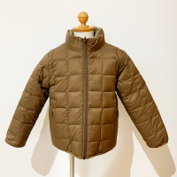 <b>TAION</b><br>23aw KIDS”DOWN x BOA”REVERSIBLE JACKET [ MOUNTAIN ] <br>L.BROWN x BEIGE <img class='new_mark_img2' src='https://img.shop-pro.jp/img/new/icons1.gif' style='border:none;display:inline;margin:0px;padding:0px;width:auto;' />