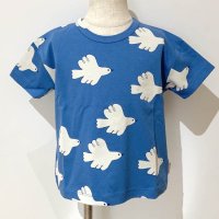 <b>tinycottons</b></br>24ss DOVES TEE<br>blue<img class='new_mark_img2' src='https://img.shop-pro.jp/img/new/icons1.gif' style='border:none;display:inline;margin:0px;padding:0px;width:auto;' />