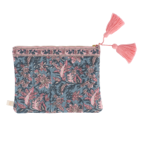 <b>LOUISE MISHA</b></br>24ss Pouch Domina<br>Teal Garden Of Eden<img class='new_mark_img2' src='https://img.shop-pro.jp/img/new/icons1.gif' style='border:none;display:inline;margin:0px;padding:0px;width:auto;' />