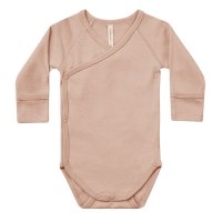 <b>QUINCY MAE</b><br>24ss SIDE SNAP BODYSUIT || BLUSH<br>BLUSH<img class='new_mark_img2' src='https://img.shop-pro.jp/img/new/icons1.gif' style='border:none;display:inline;margin:0px;padding:0px;width:auto;' />