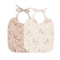 <b>QUINCY MAE</b><br>24aw WOVEN TIE BIB, 2 PACK || POSY, UNICORNS<br>SHELL-NATURAL<img class='new_mark_img2' src='https://img.shop-pro.jp/img/new/icons1.gif' style='border:none;display:inline;margin:0px;padding:0px;width:auto;' />