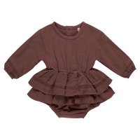 <b>QUINCY MAE</b><br>24aw ROSIE ROMPER <br>PLUM<img class='new_mark_img2' src='https://img.shop-pro.jp/img/new/icons1.gif' style='border:none;display:inline;margin:0px;padding:0px;width:auto;' />