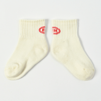 <b>EAST END HIGHLANDERS</b></br>25ss SOX-810<br>White x Red<img class='new_mark_img2' src='https://img.shop-pro.jp/img/new/icons1.gif' style='border:none;display:inline;margin:0px;padding:0px;width:auto;' />