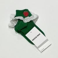 <b>MINI RODINI</b><br>25aw Strawberry emb lace 1-pack socks<br>Green<img class='new_mark_img2' src='https://img.shop-pro.jp/img/new/icons1.gif' style='border:none;display:inline;margin:0px;padding:0px;width:auto;' />