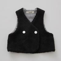 <b>ͽ 9ȯͽ<br>eLfinFolk</b><br>25aw Sheep boa Baby Vest<br>black<img class='new_mark_img2' src='https://img.shop-pro.jp/img/new/icons1.gif' style='border:none;display:inline;margin:0px;padding:0px;width:auto;' />