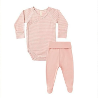 <b>QUINCY MAE</b></br>25aw SIDE SNAP BODYSUIT + PANT SET || ROSE MICRO STRIPE<br>ROSE<img class='new_mark_img2' src='https://img.shop-pro.jp/img/new/icons1.gif' style='border:none;display:inline;margin:0px;padding:0px;width:auto;' />