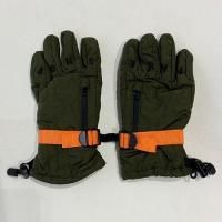 <b>THE PARK SHOP</b><br>25aw MILQUILT GLOVES<br>OLIVE<img class='new_mark_img2' src='https://img.shop-pro.jp/img/new/icons1.gif' style='border:none;display:inline;margin:0px;padding:0px;width:auto;' />