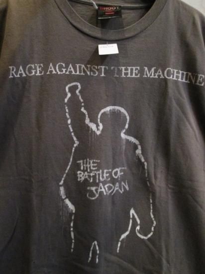 RAGE AGAINST THE MACHINE (レイジ・アゲインスト・ザ・マシーン
