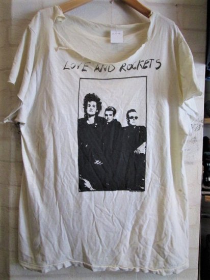 LOVE AND ROCKETS (ラブ・アンド・ロケッツ) Tシャツ - 高円寺 古着屋