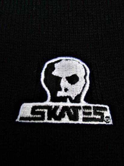 SKULL SKATES (スカルスケーツ)　ベーシック刺繍ロゴニットCAP