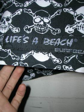 LIFE`S A BEACH (ライフズアビーチ) パンクスカル柄ショートパンツ 