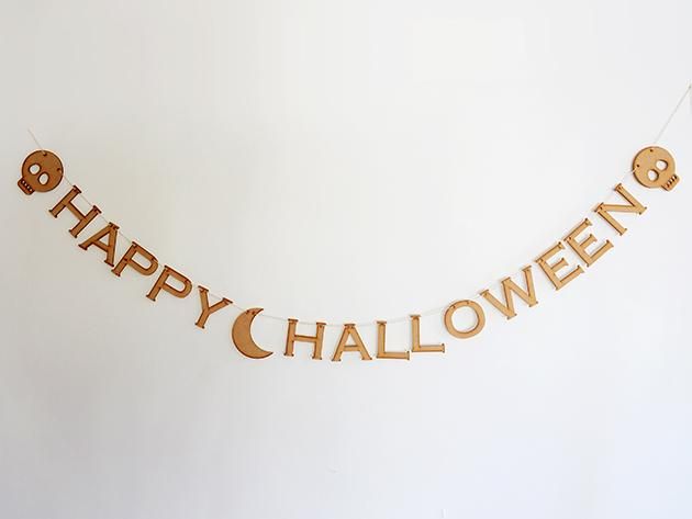 <img class='new_mark_img1' src='https://img.shop-pro.jp/img/new/icons24.gif' style='border:none;display:inline;margin:0px;padding:0px;width:auto;' />★在庫1★ HAPPY HALLOWEEN ラスティック加工ウッド ガーランド