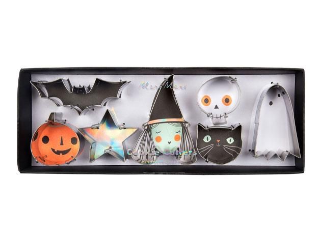 <img class='new_mark_img1' src='https://img.shop-pro.jp/img/new/icons24.gif' style='border:none;display:inline;margin:0px;padding:0px;width:auto;' />HALLOWEEN キャラクター クッキー型 - Fox Run(ブリキ)