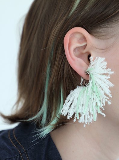 Neon Flower Ear Clip - ノーラ（noor）／ 金沢select shop