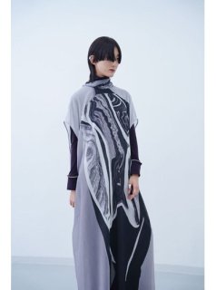 Mobilitas Sheer Robe<img class='new_mark_img2' src='https://img.shop-pro.jp/img/new/icons43.gif' style='border:none;display:inline;margin:0px;padding:0px;width:auto;' />