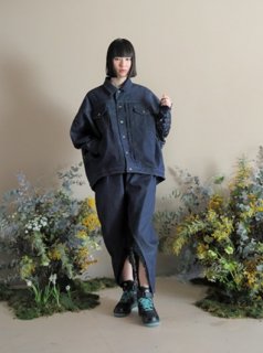 Flower Wide Denim Jacket<img class='new_mark_img2' src='https://img.shop-pro.jp/img/new/icons43.gif' style='border:none;display:inline;margin:0px;padding:0px;width:auto;' />