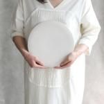 mushimegane books.  crazing flat plate LL (27cm)