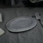mushimegane books. /oval plate(black)