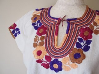 メキシコ・刺繍半袖ブラウス・フレンチスリーブ