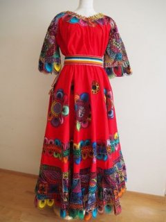 ニャンドゥティ・赤アップリケ・パラグアイ民族衣装