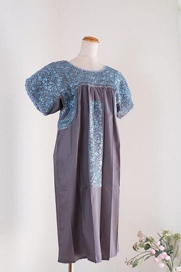 メキシコ サンアントニーノ村の刺繍 ワンピース