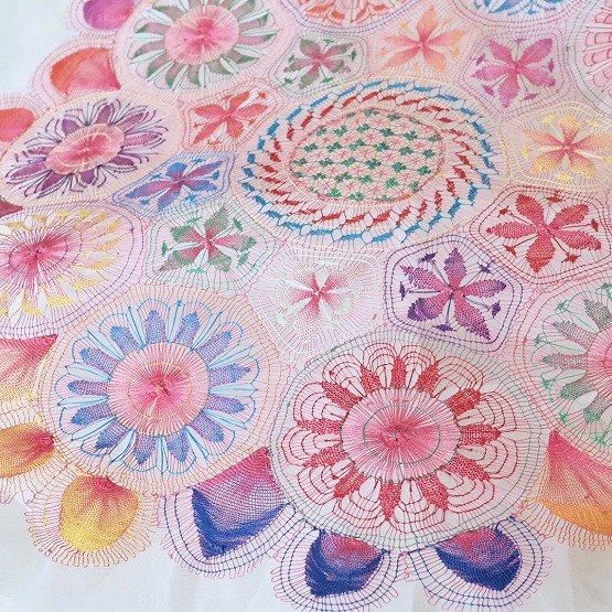 パラグアイの刺繍 ニャンドゥティ ドイリー