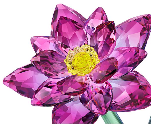 【84%引◼️レア物】大きなキラキラ輝くスワロフスキー蓮の花ピンク系