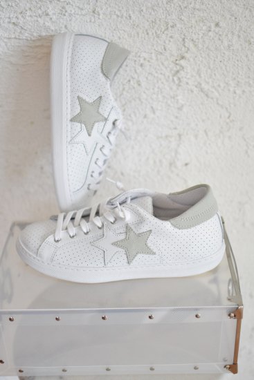 ２☆STAR』(ツースター) Italy made「SNEAKER LOW WHITE-ICE」パンチド