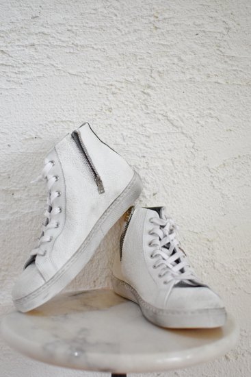 ２☆STAR』(ツースター) Italy made「SNEAKER HIGH CUT WHITE-ICE