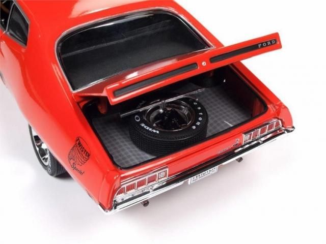 オートワールド 1/18 1970 フォード トリノ コブラ レッド アメ