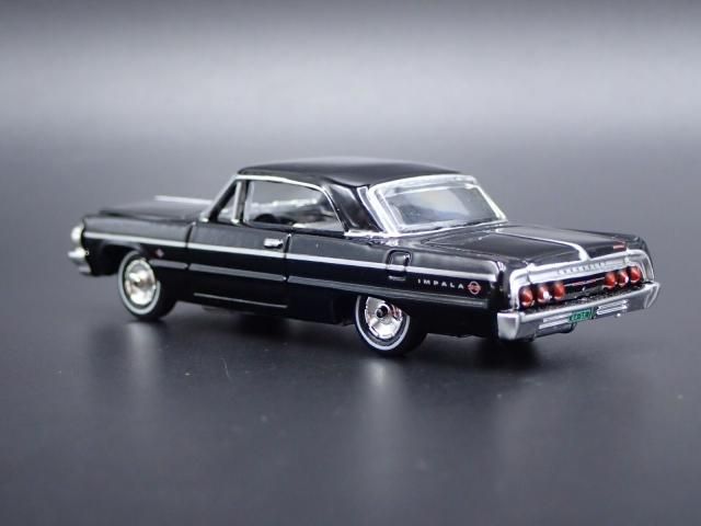 レーシングチャンピオン 1/64 1964 シボレー インパラ SS 409 アメ車