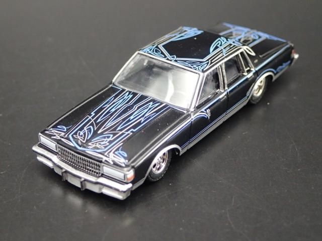 グリーンライト CALIFORNIA LOWRIDERS 1/64 1987 シボレー カプリス
