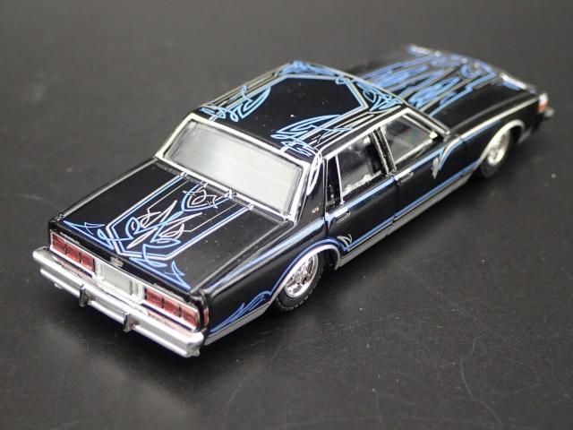 グリーンライト CALIFORNIA LOWRIDERS 1/64 1987 シボレー
