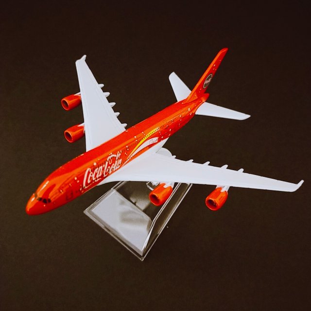 AIRCRAFT MODEL　1/400 ダイキャスト 『エアバス A380 Coca Cola コカコーラ』 アメ車ミニカー＆US雑貨の通販ショップ  ノーブルホビーズ