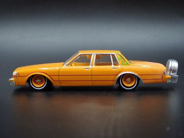 グリーンライト CALIFORNIA LOWRIDERS 1/64 1990 シボレー カプリス クラシック - CUSTOM KANDY  ORANGE ノーブルホビーズ　アメ車ミニカー＆US雑貨の通販ショップ