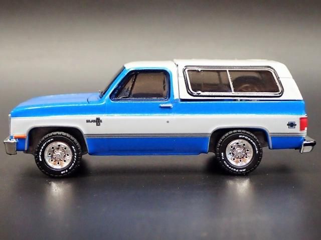 グリーンライト BARRETT-JACKSON 1/64 1984 シボレー K5 ブレイザー